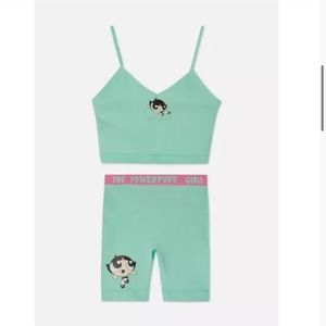 Super adorable two piece Powerpuff girls Buttercup sleep set